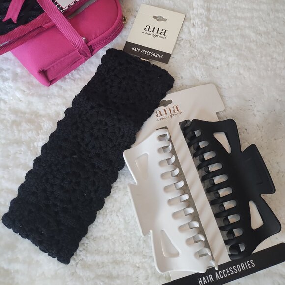 Makeup Mat & Bag Set with Free Gift!! - Picture 6 of 6